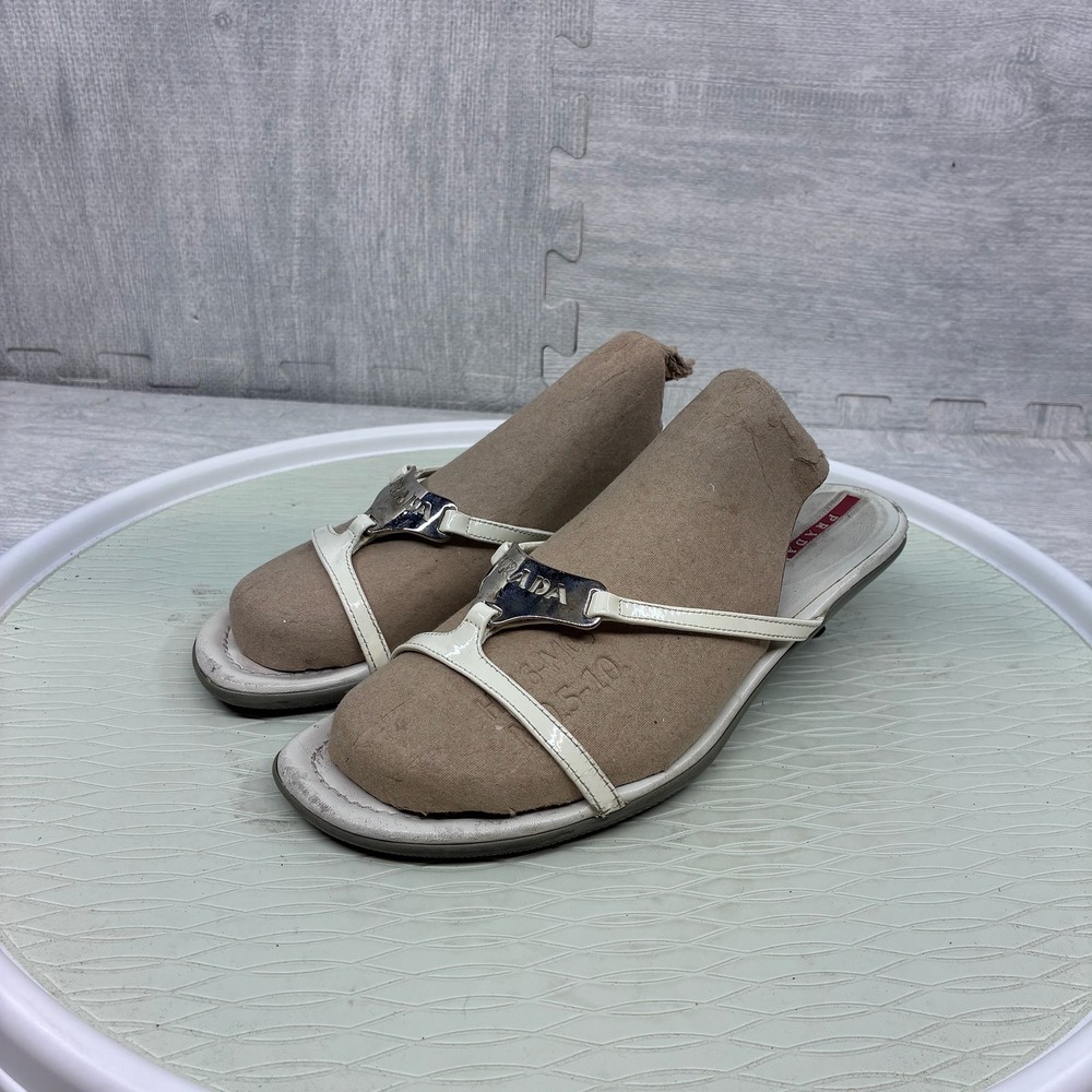 Vintage Y2K Prada Kitten Heel Sandals Women's 39 White Leather Logo Plaque Italy